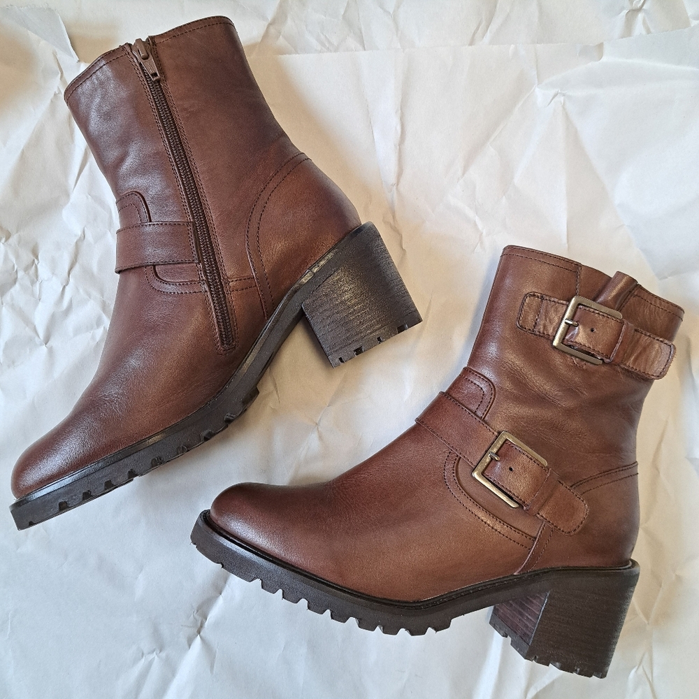 Anthro SEYCHELLES Run Free Boots | 7.5